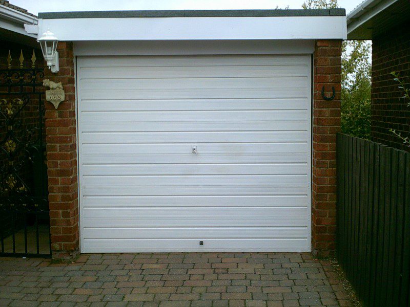 White Insulated Roller Door (Before)