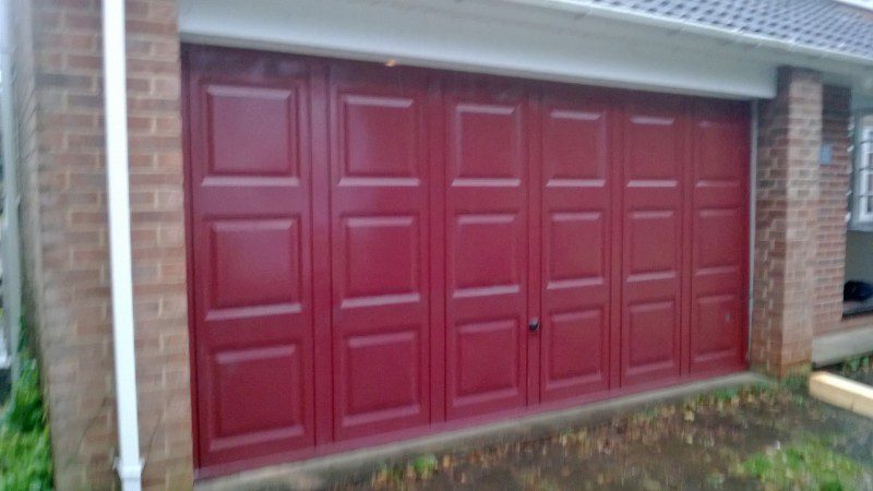 Red Insulated Roller Door (Before)